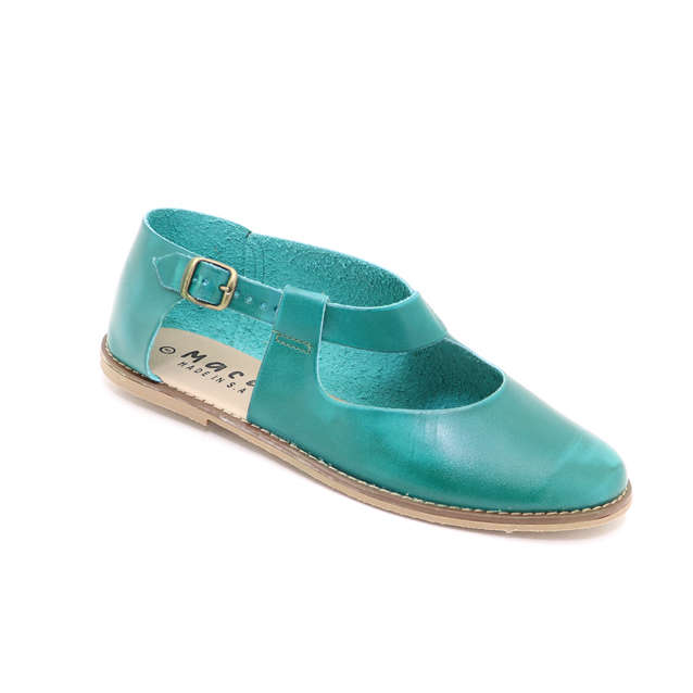 Ladies Side Buckle Flat Pump size 7 left