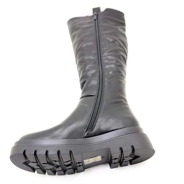 Chunky Chelsea Boots - Size 7 8 Left