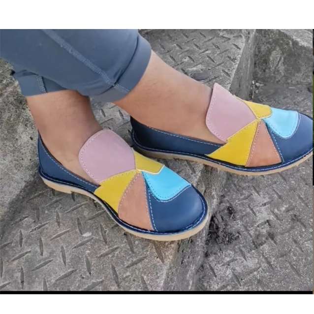 Woman's Slip-On Vellies
