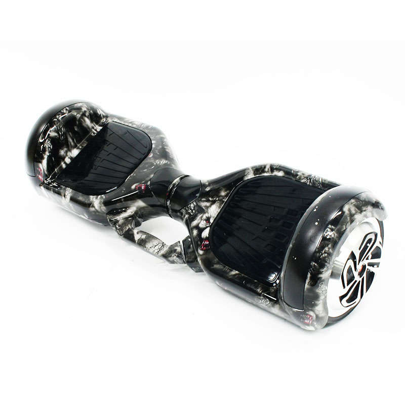 Hoverboard 6.5 Inch Smart Balance Board (black skulls)