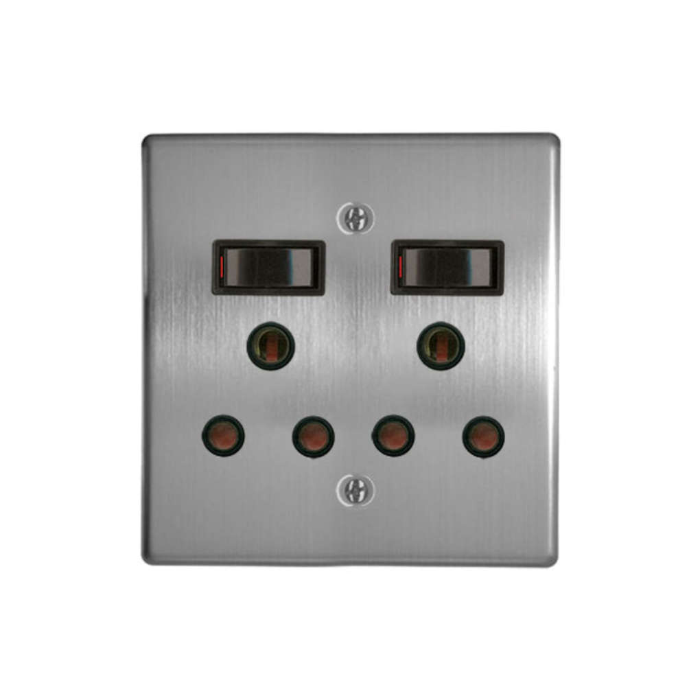 Classic Sockets 4 x 4 2 x 16A Switched Sockets Silver