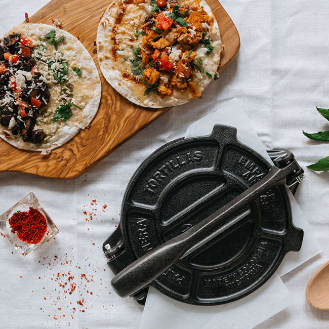 Seasoned Cast Iron Tortilla Press, 25cm