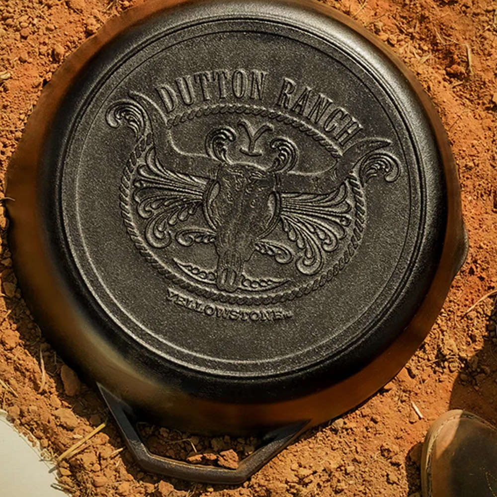 Yellowstone Seasoned Cast Iron Steer Skillet, 30cm