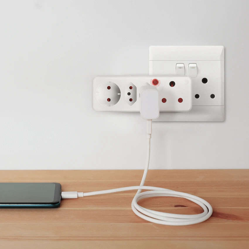 Ellies 4-Way Medium Surge Adaptor with Schuko - White