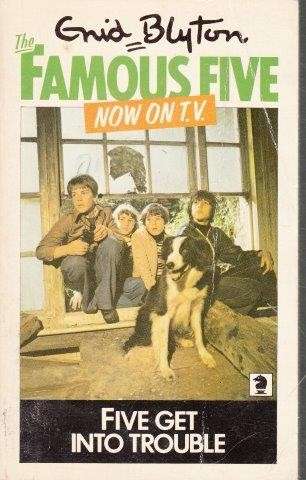Five Get Into Trouble (Famous Five 8) - Blyton, Enid 0.20kg