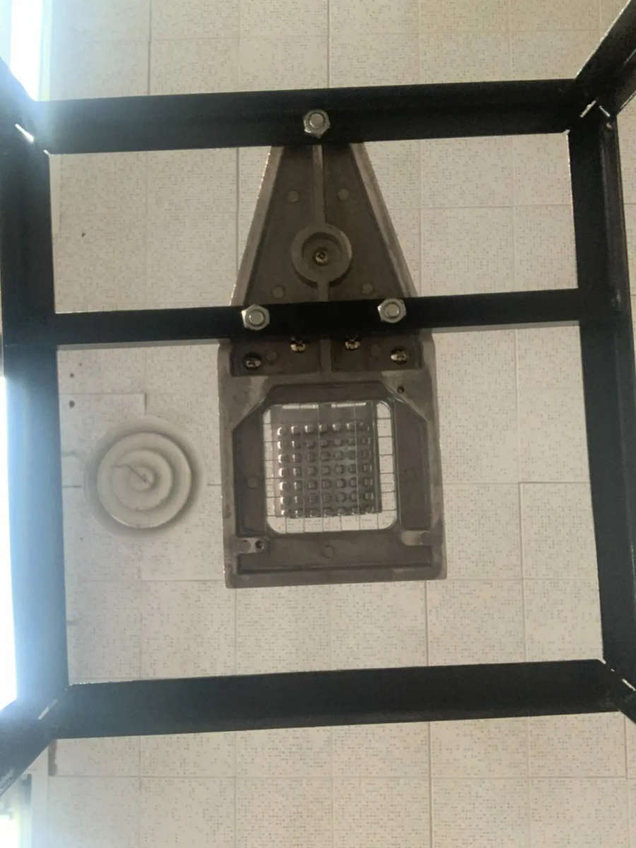 Chip Cutter Stand (Medium/large)