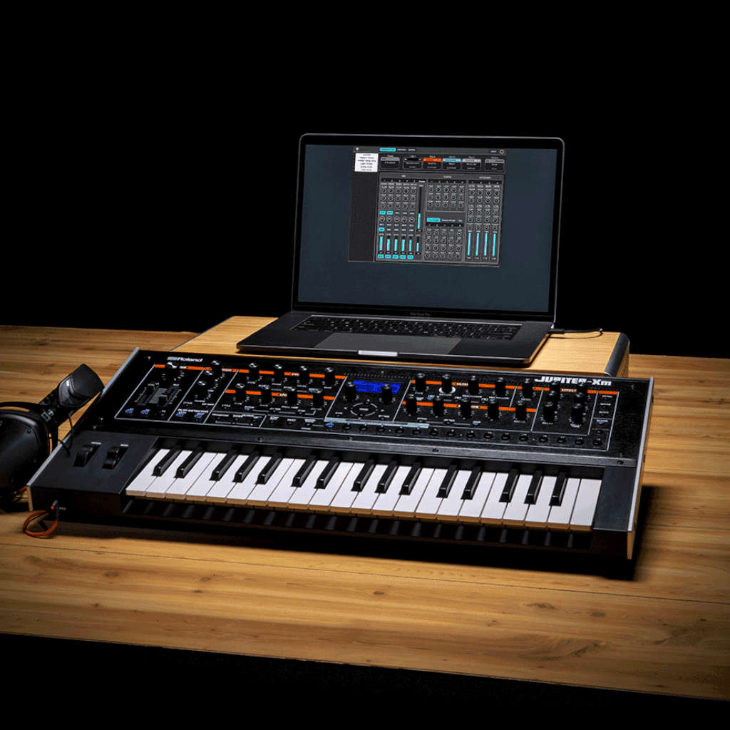 Roland Jupiter-Xm Portable Synthesizer