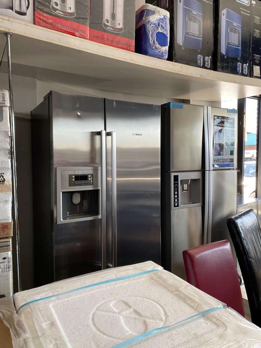 Bosch Side By Side Refrigerator 604 Litres KAN58A70