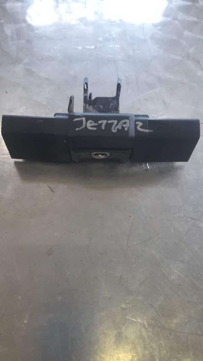 VW Jetta 2 boot lock