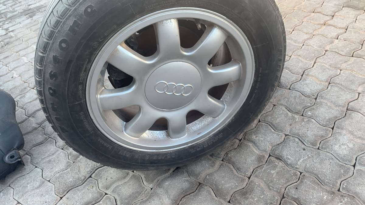 2000 Audi A4 Rim & Tyre