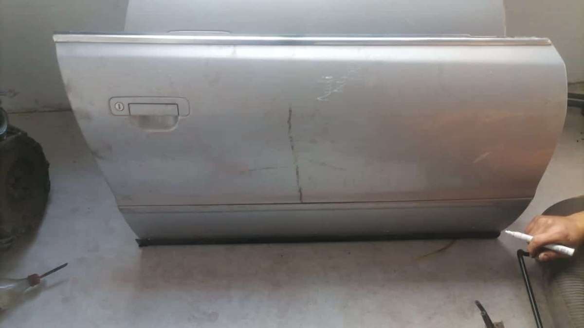 2000 Audi A4 Right Front Door Panel
