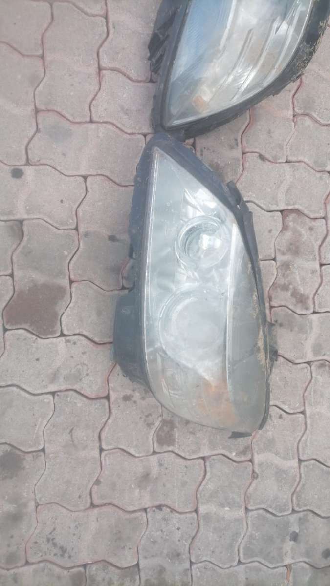 Mercedes W204 Left Headlight No Brackets
