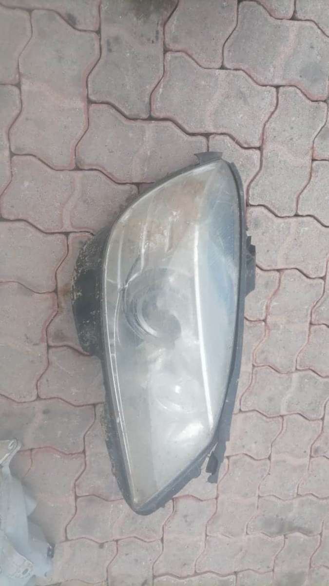 Mercedes W204 Right Headlight No Brackets