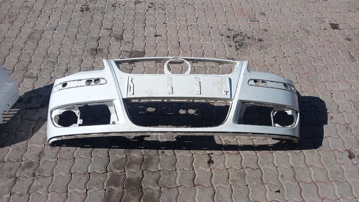 2007 VW Polo Front Bumper