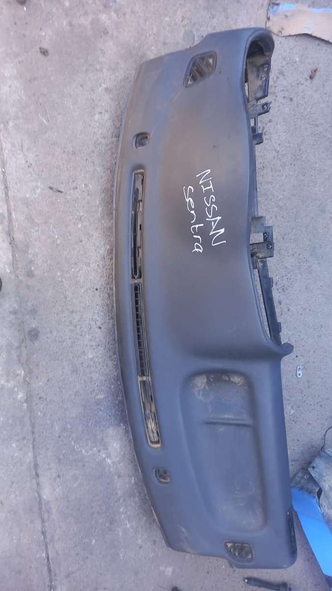1995 Nissan Sentra Dashboard