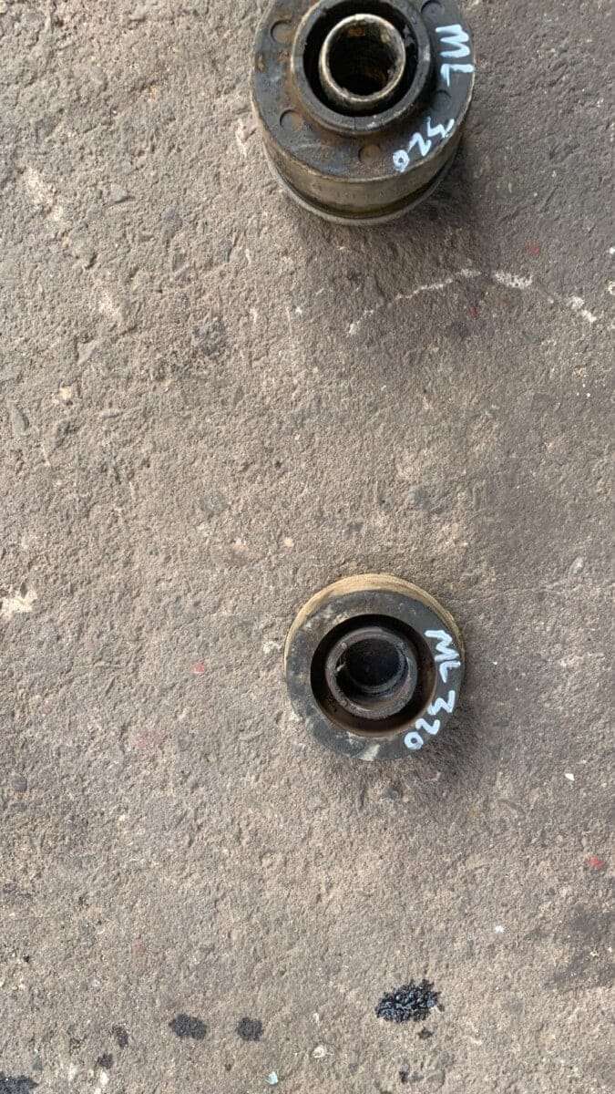 2002 Mercedes Ml320 rubber