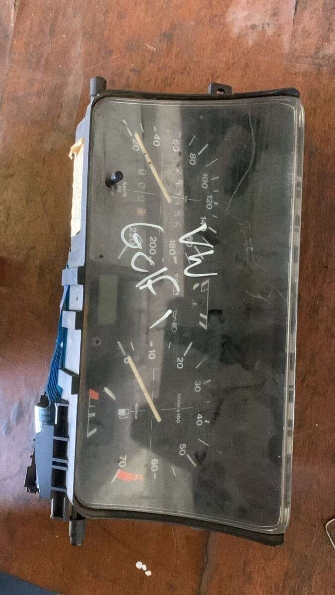 VW Golf 1 Cluster