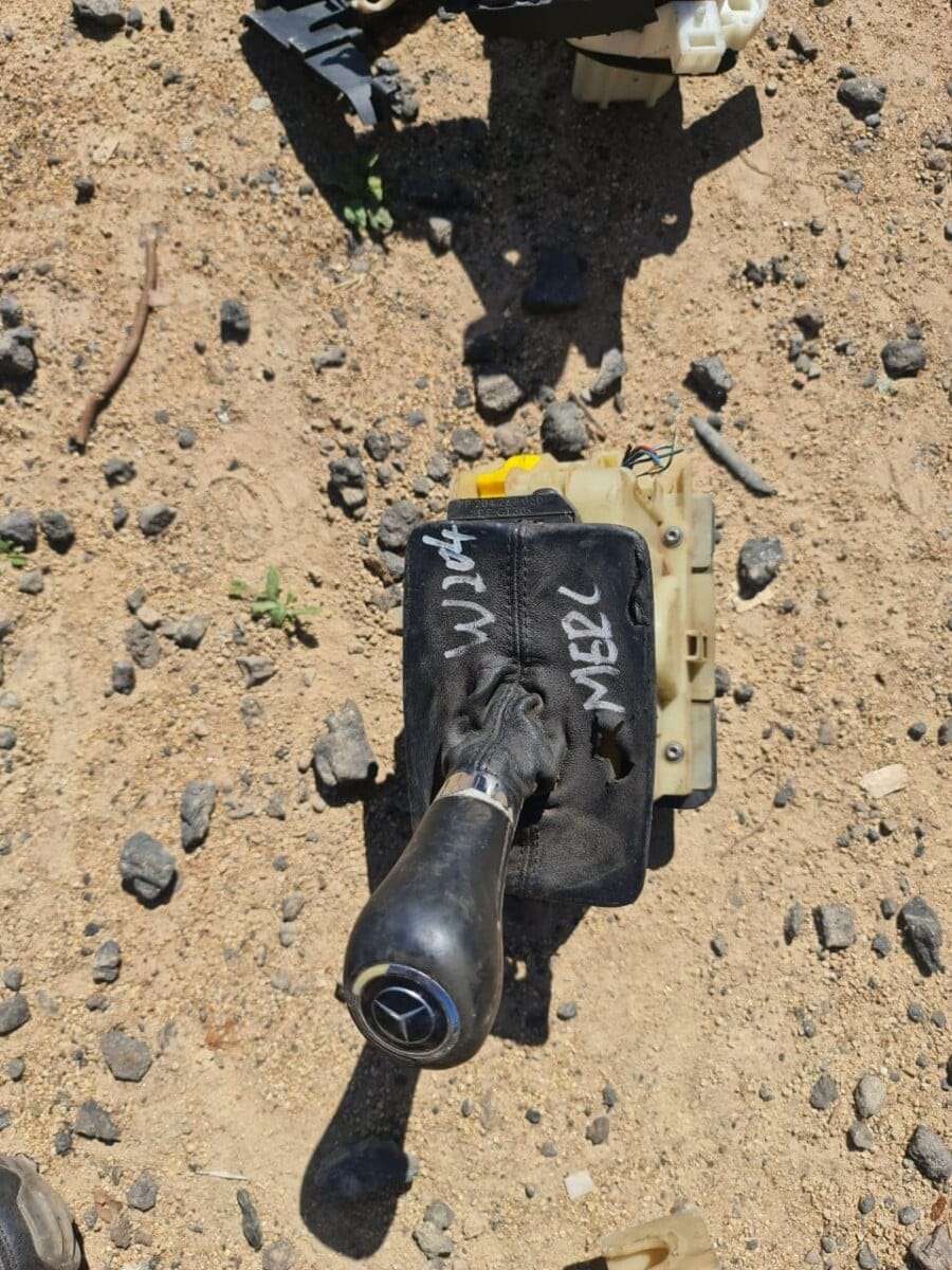 2012 Mercedes C80 W204 Auto Gear Selector -