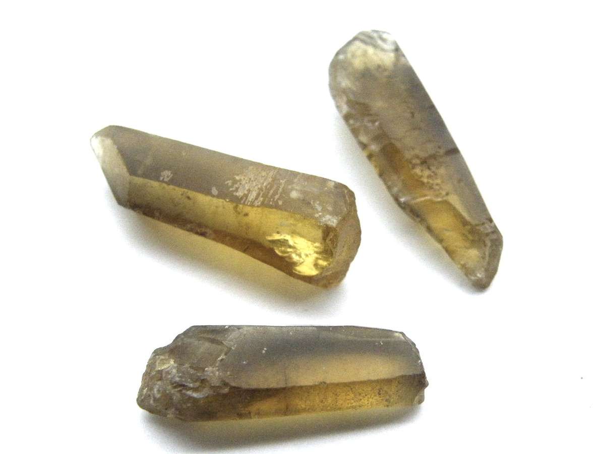 Medium Sized Smoky Quartz from Zambia 2-4 cm. Thin to squat shape - Silver Hills 0.03kg