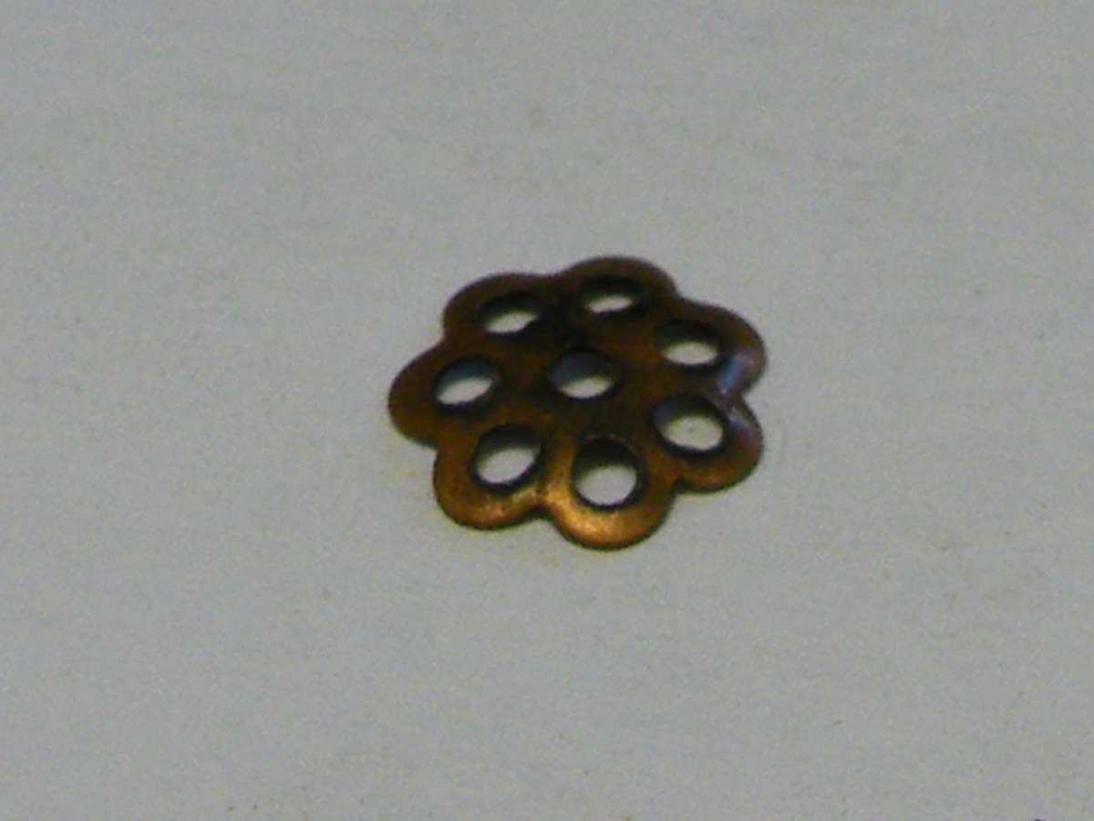 20x Copper Daisy Flower Pattern Beadcap, 5.5mm