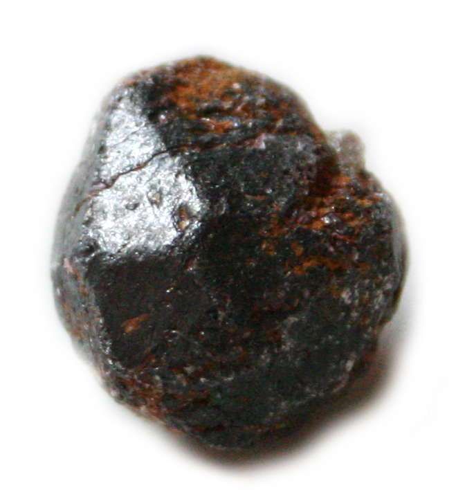 Rough well formed garnet 3-8mm