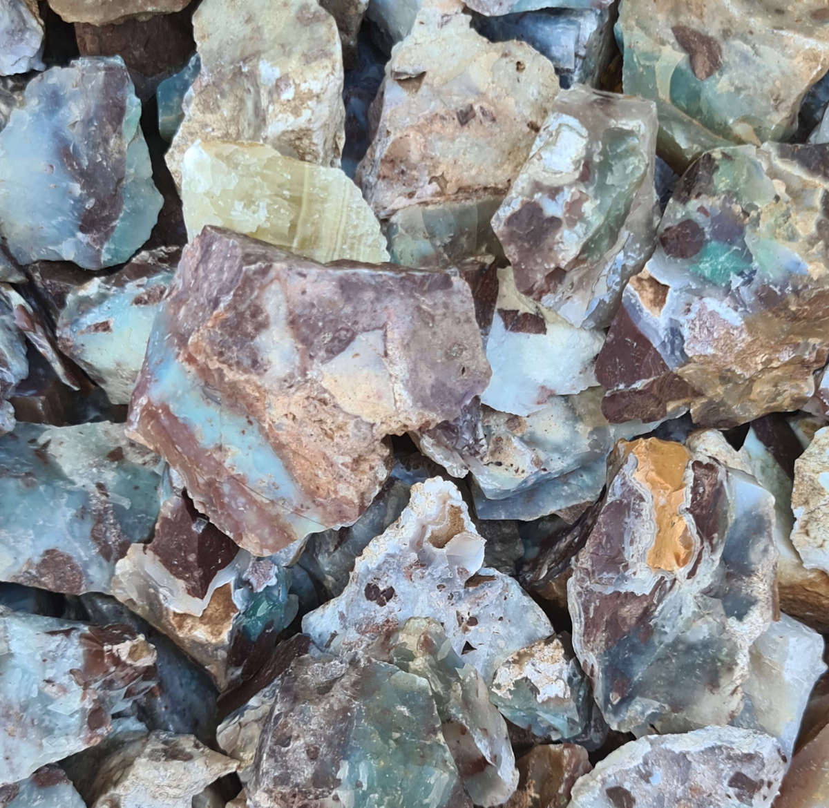 Rough Chrysoprase, 4-7cm