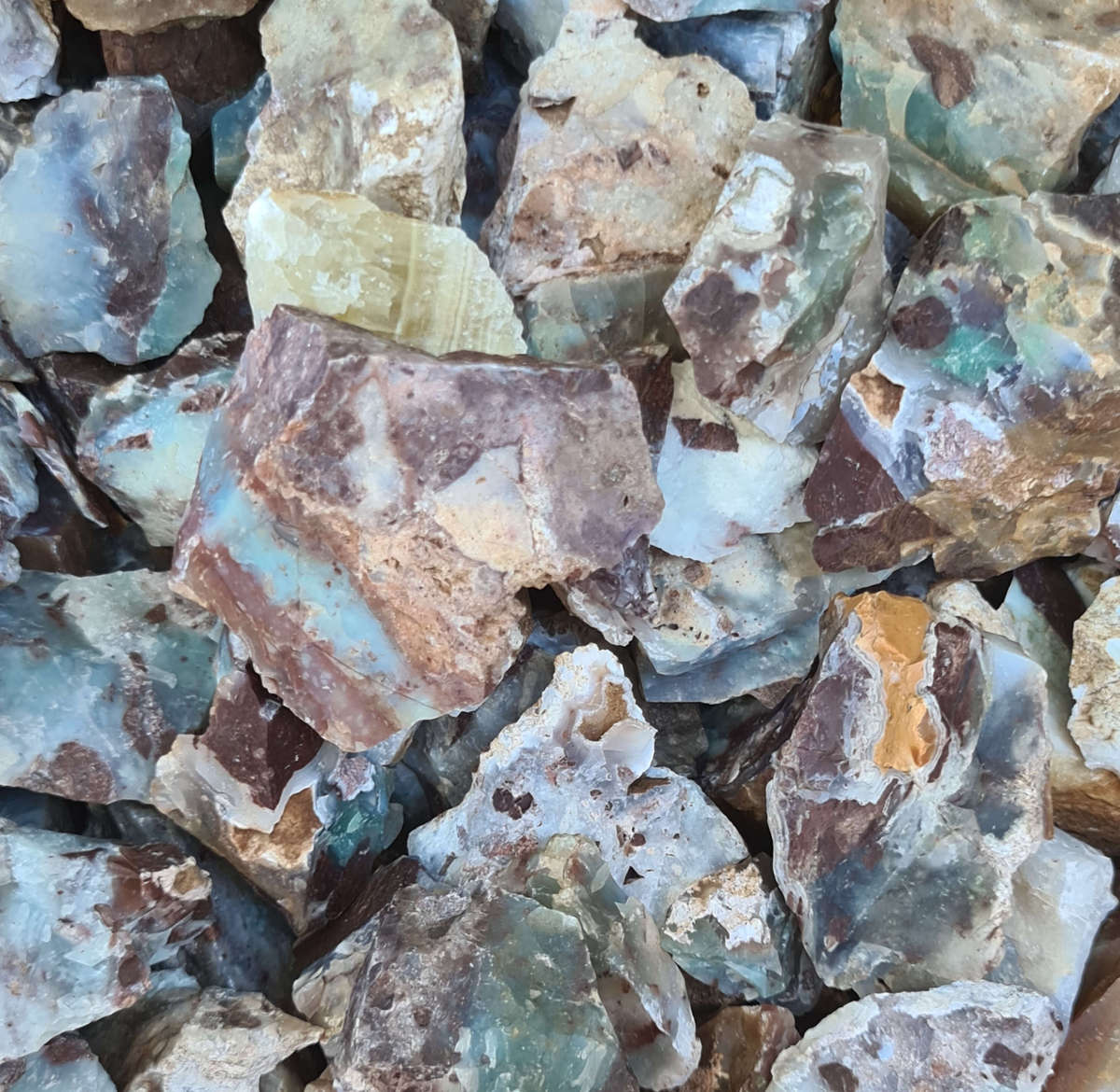 Rough Chrysoprase, 4-7cm