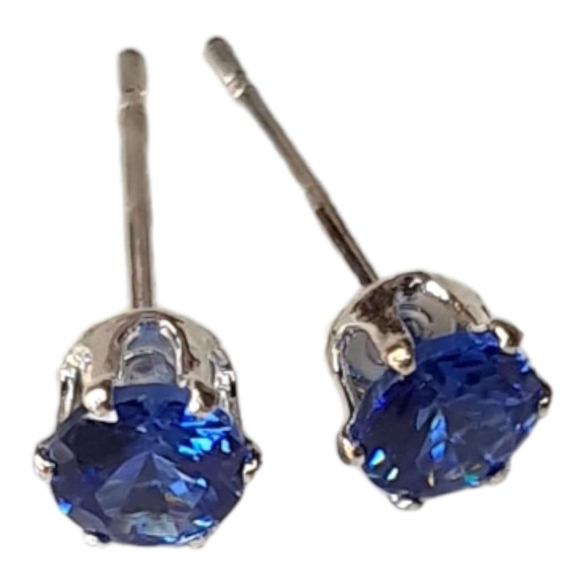 Cubic Zirconia stud earrings, sapphire, 5mm