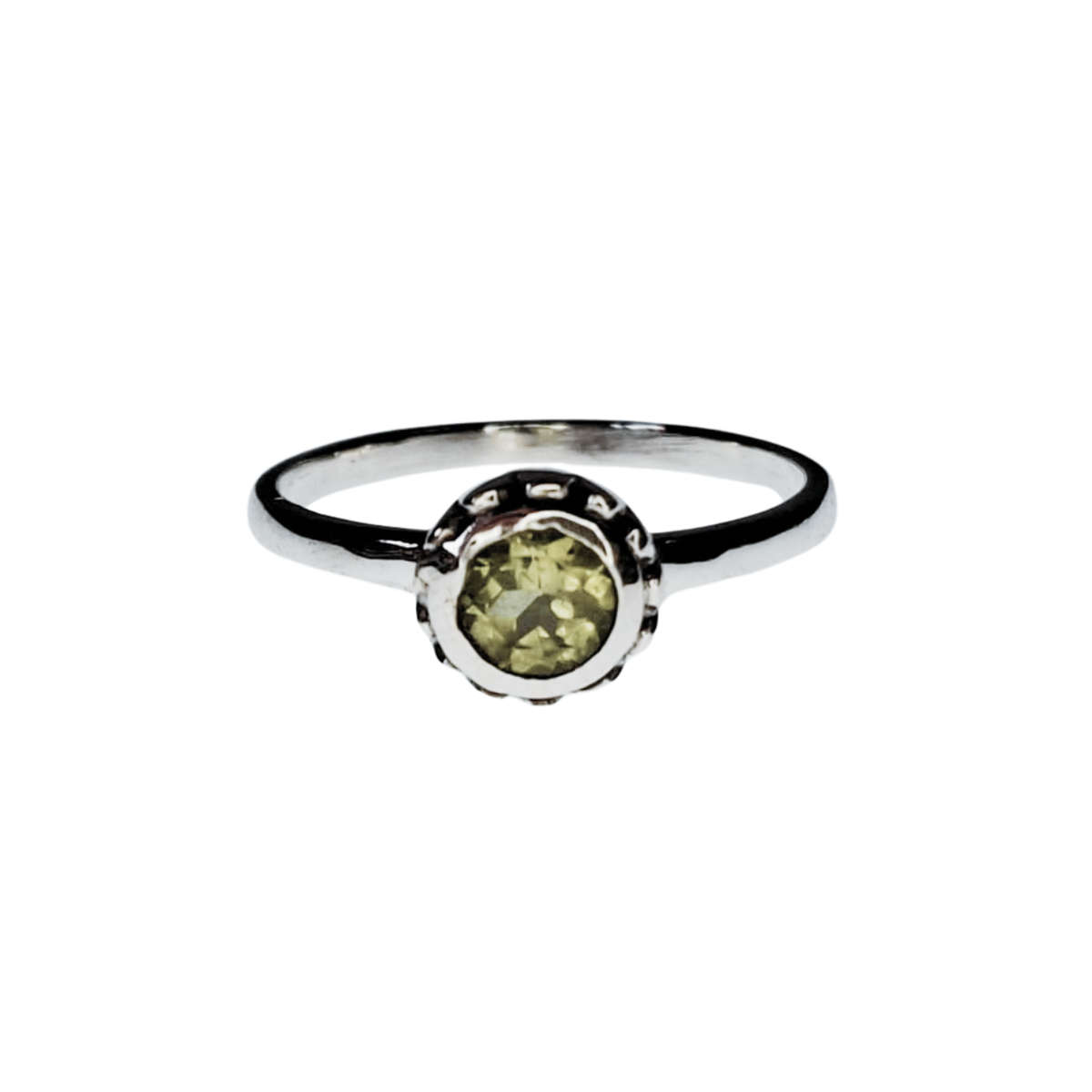 Peridot gemstone ring in 925 silver, round, size 7