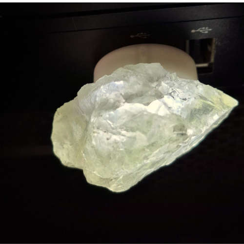 USB night light, yellow flourite