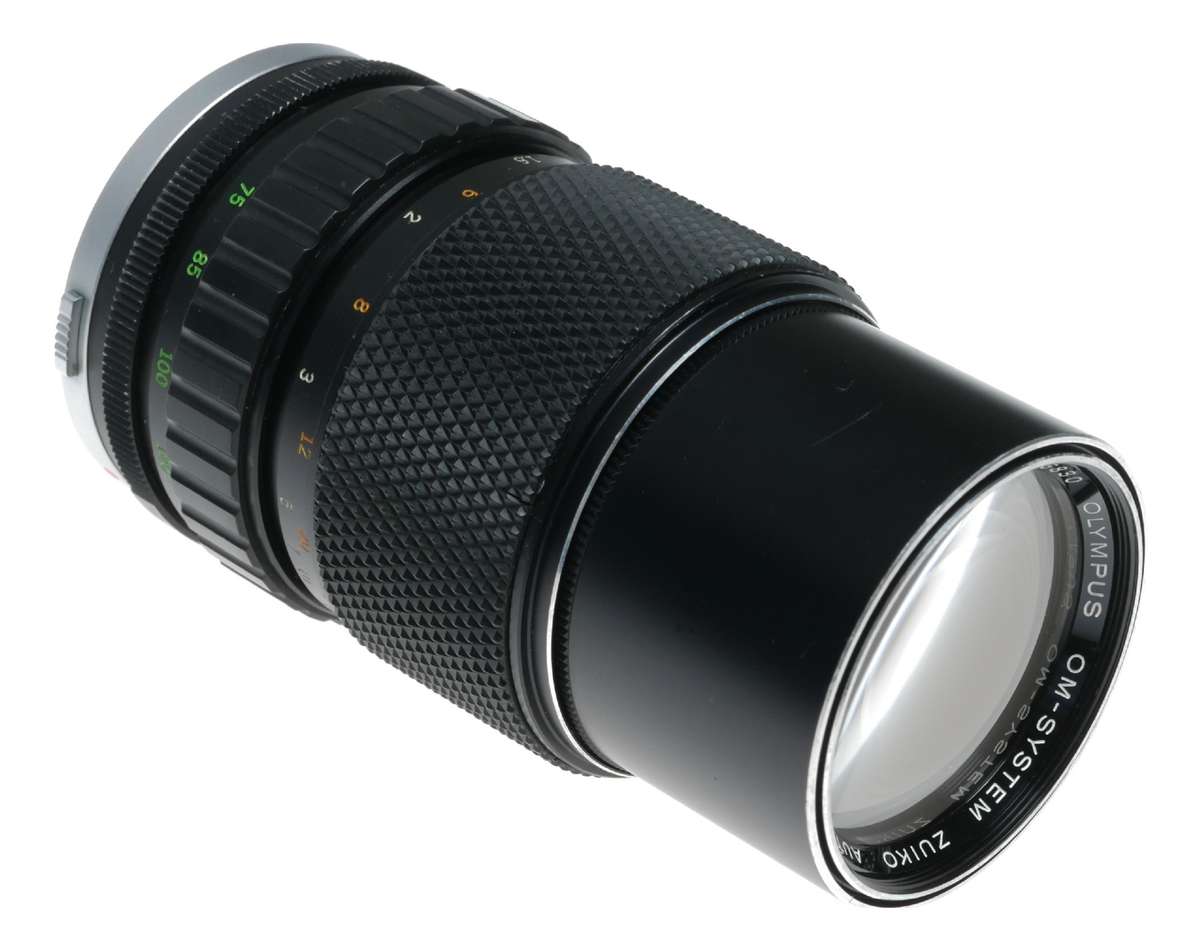 Olympus OM-System Zuiko MC Auto-Zoom 1:4 f=75-150mm vintage camera lens