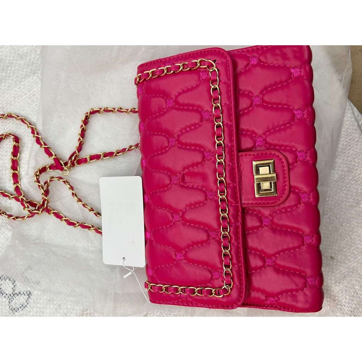 Twist Lock Shoulder Handbag.