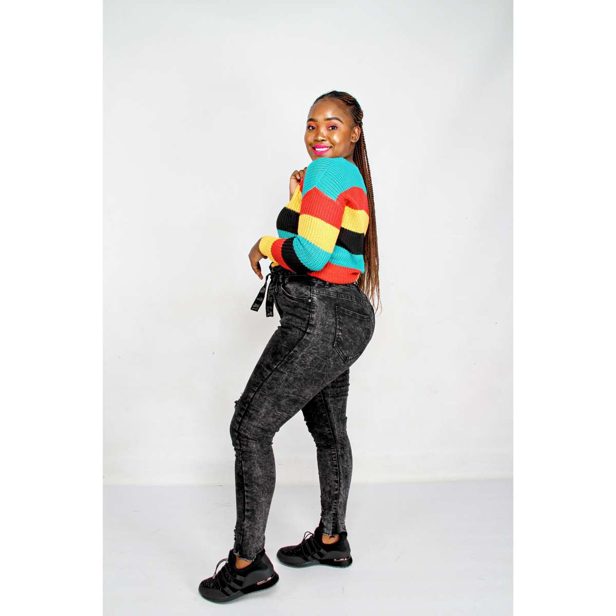 High Wasted Black Belted skinny jeans - 32