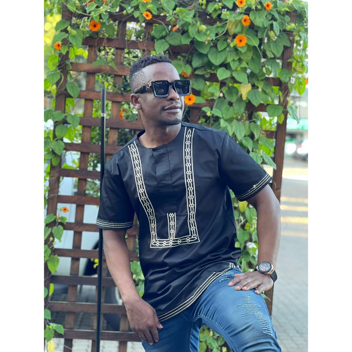 Mens African Vintage Embroidered T-Shirt - BLUE / L