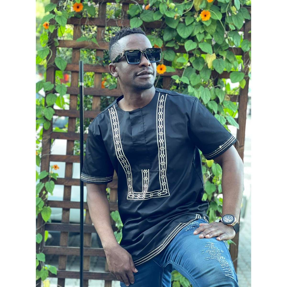 Mens African Vintage Embroidered T-Shirt - BLUE / L