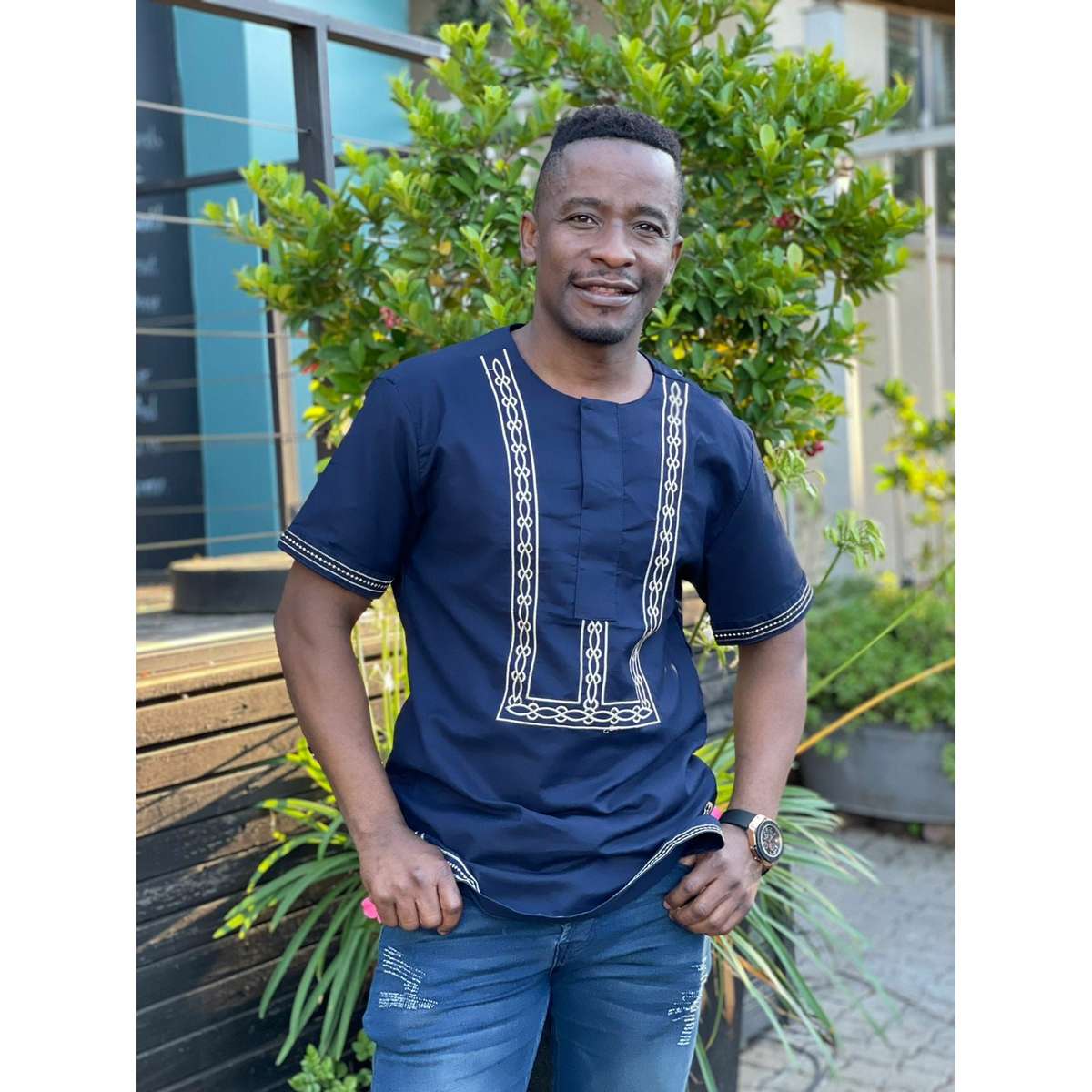 Mens African Vintage Embroidered T-Shirt - BLUE / L