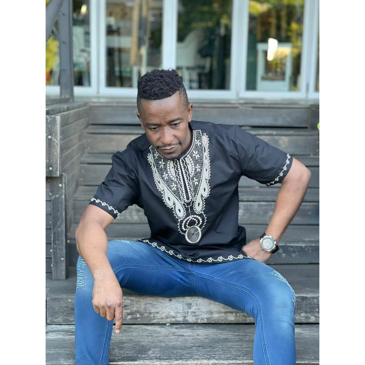 Mens African Vintage Embroidered T-shirt