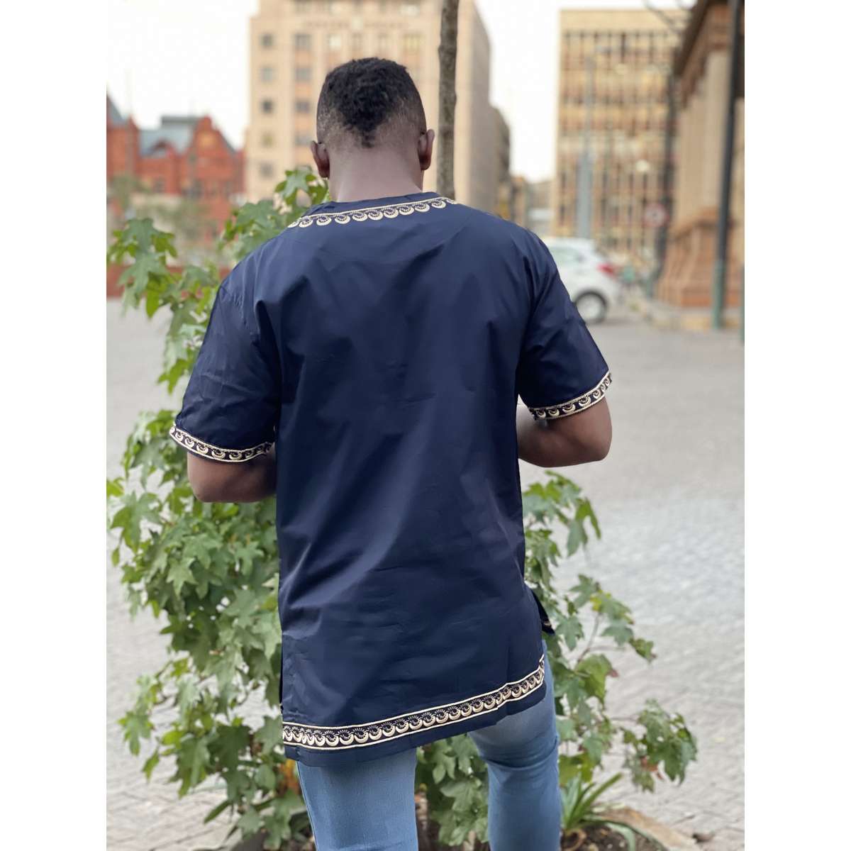 Mens African Vintage Embroidered T-Shirt - BLUE / L