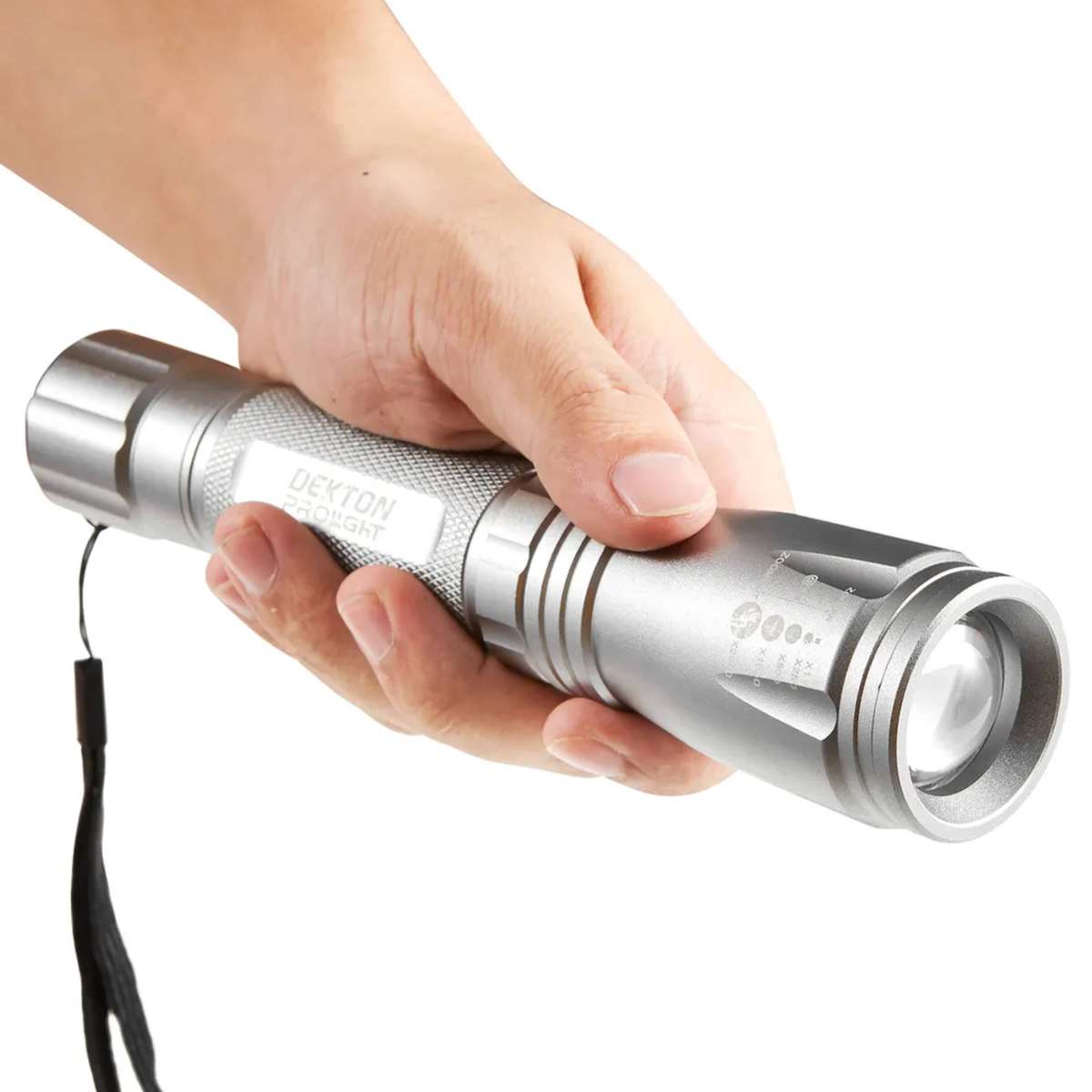 DEKTON Pro Light XT600 Heavy Duty Explorer Torch - 400 Lumens / 350m Distance