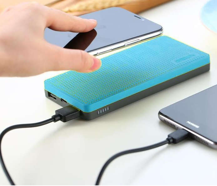 Aqua Wireless Remax Power Bank10000mah