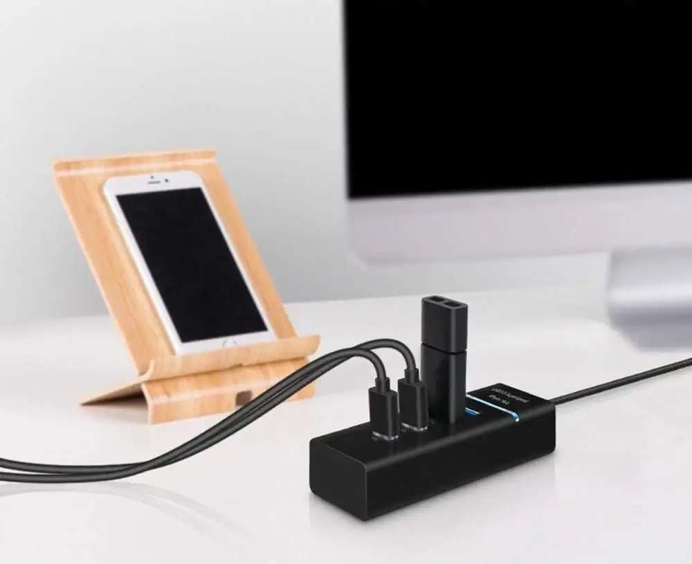 USB 3.0 Hub With 4 Ports - White