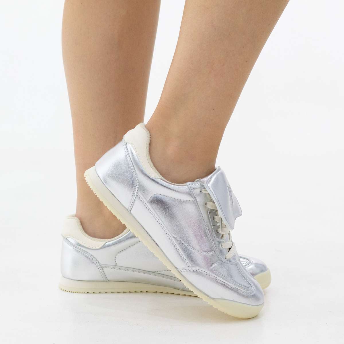 Kajsa metallic panels embroidered lace-up sneaker