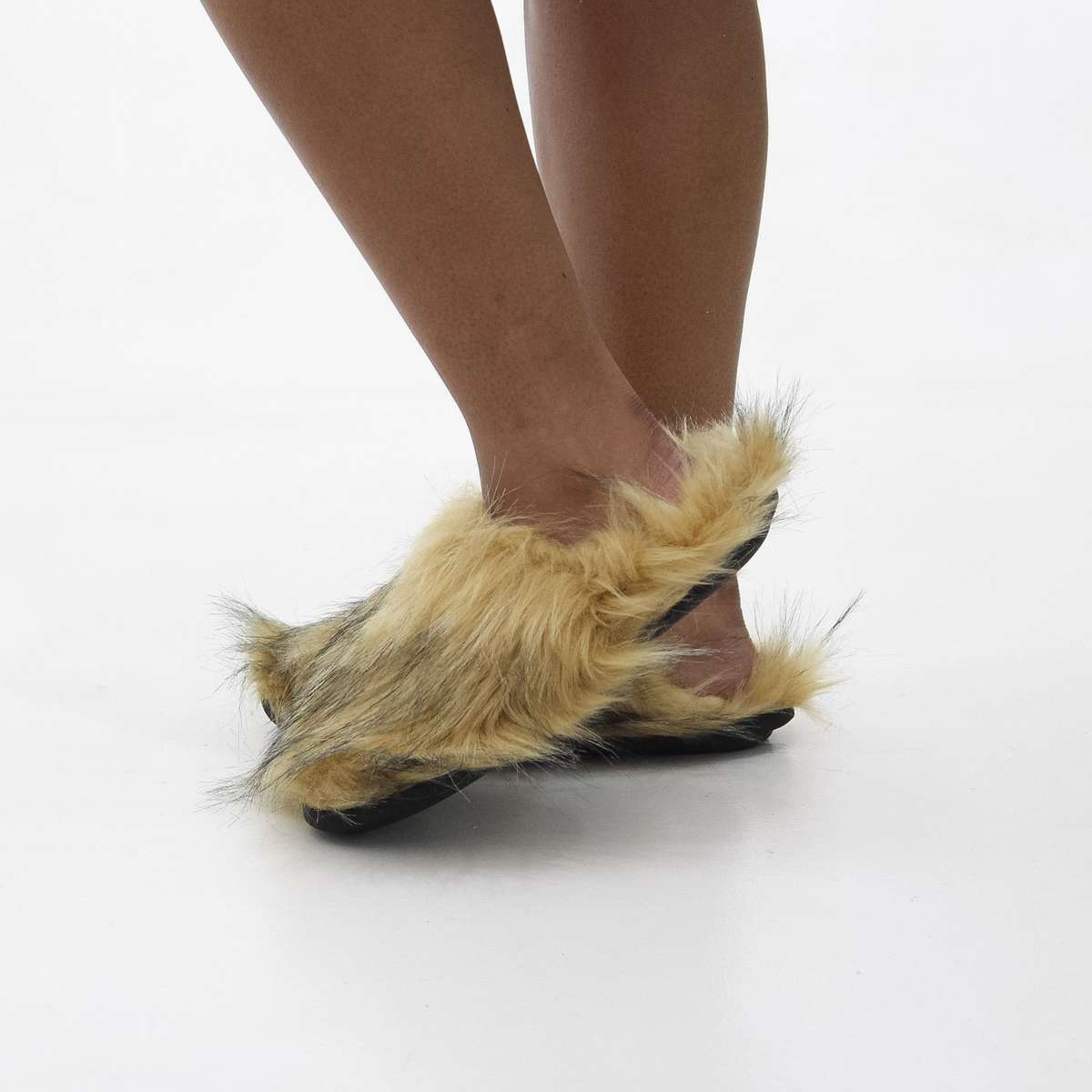 Kitty big size comfortable fur slippers