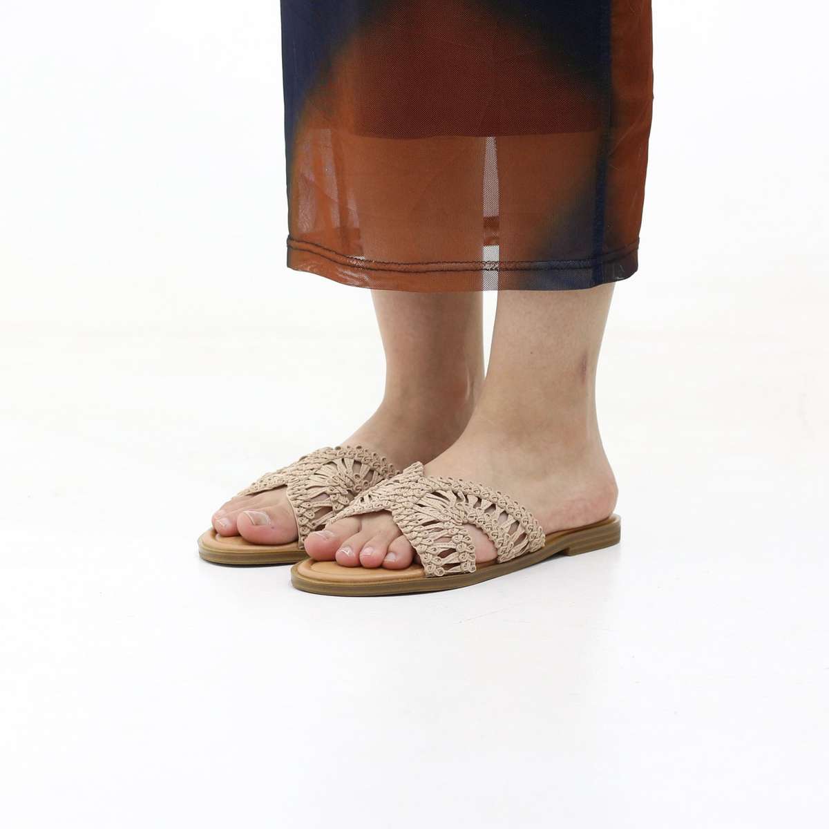 Weave woven cross-strap flat sandals