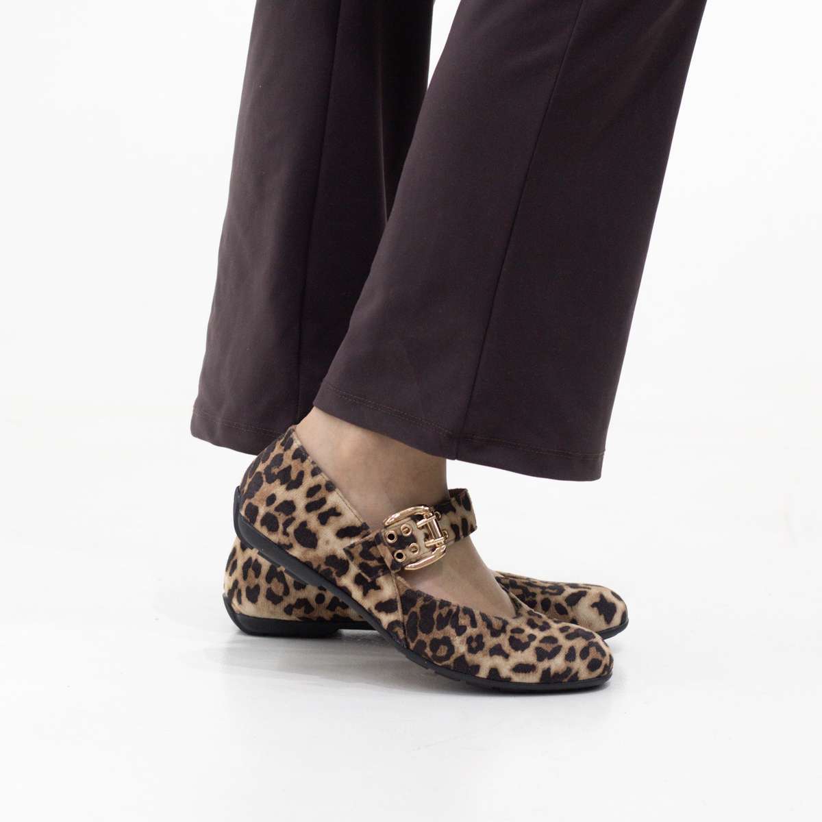 Mags single band round toe  comfy pump shoes