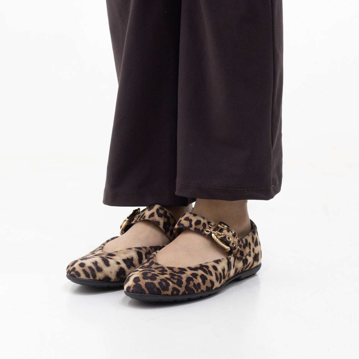 Mags single band round toe  comfy pump shoes