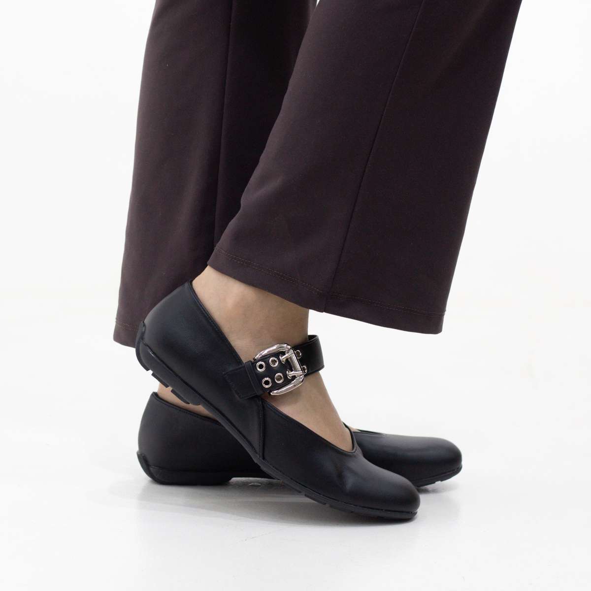 Mags single band round toe  comfy pump shoes