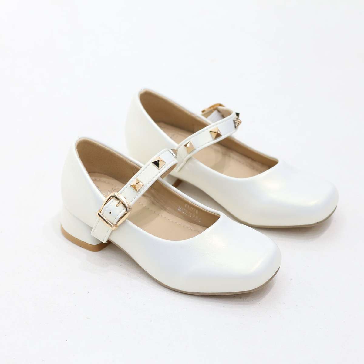 Flute glossy studded girls pumps with princess charm