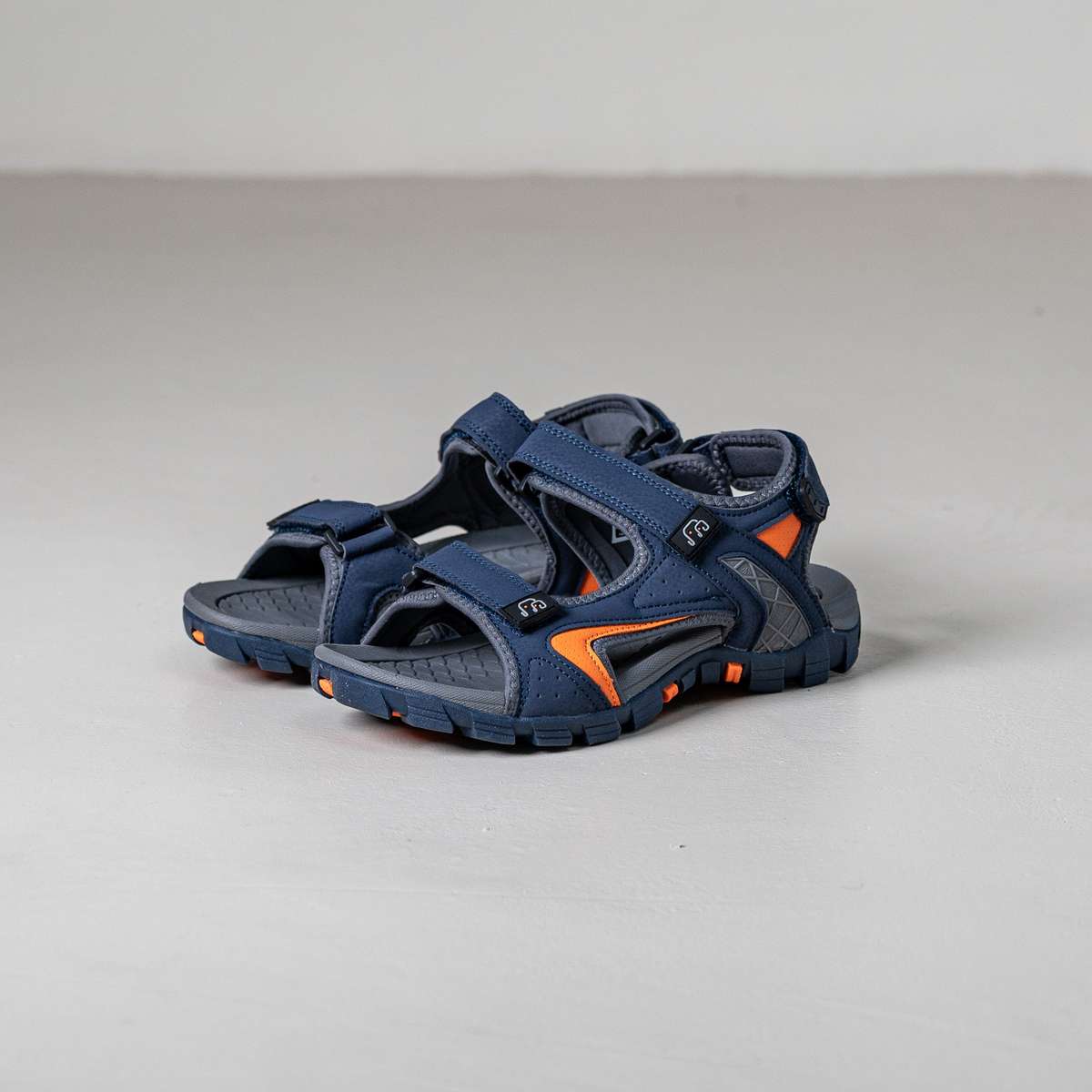 L.Lucky Jack N Jones strappy unisex sandals
