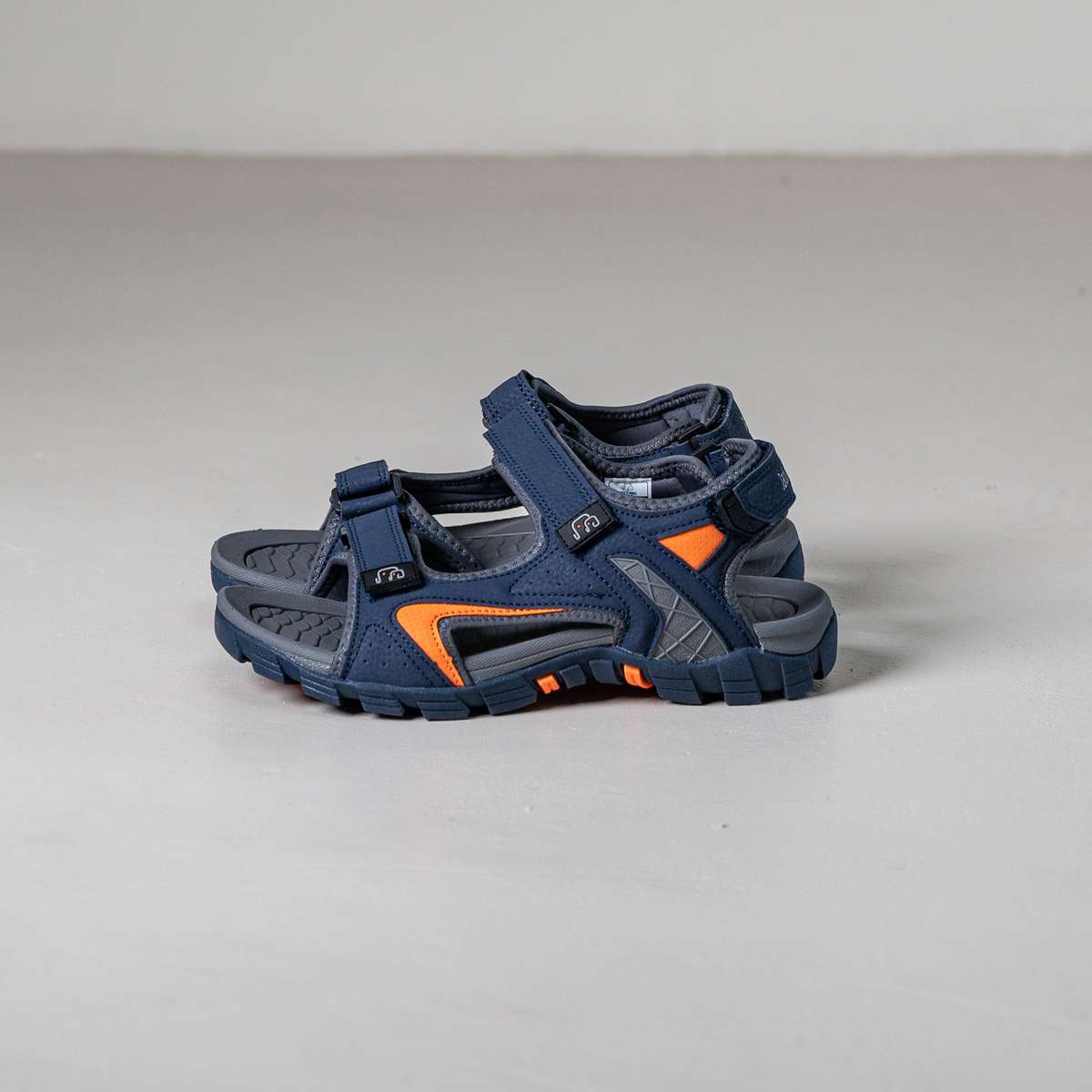 L.Lucky Jack N Jones strappy unisex sandals